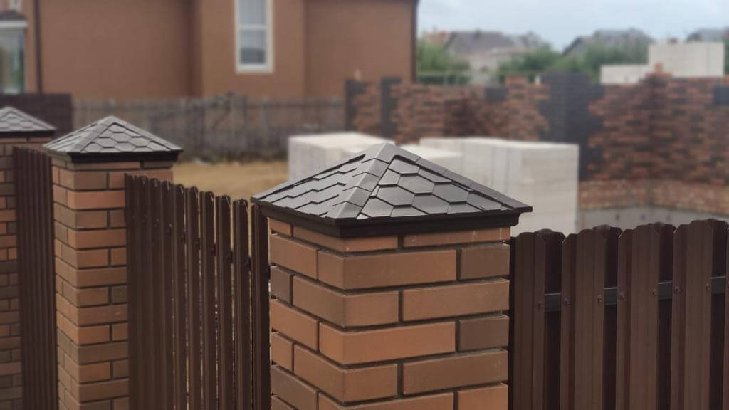 Колпак Zking Эверест Коричневый на столб 1.5х1.5 кирпича (390х390мм) в Орехово-Зуево фото