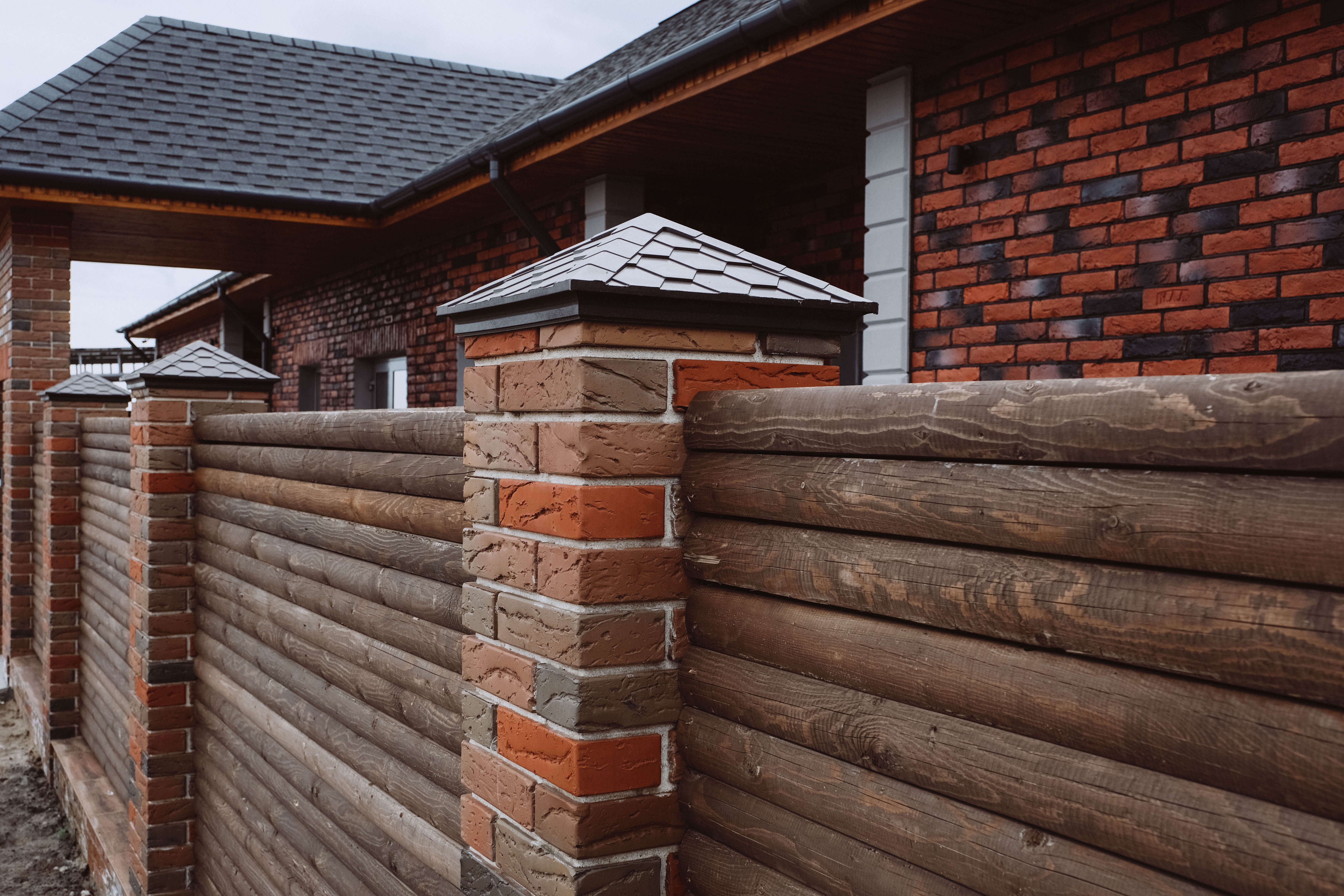 Колпак Zking Эверест Коричневый на столб 1.5х1.5 кирпича (390х390мм) в Орехово-Зуево фото